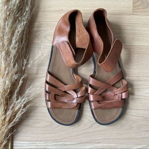 Vintage Hunt Club Tan Leather Sandals